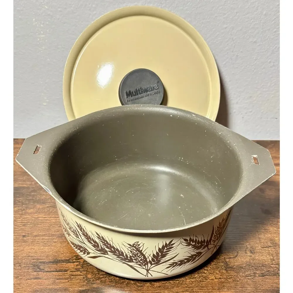 Vintage Multiware 8” Harvest Wheat Enamel Coated Aluminum Casserole Dish